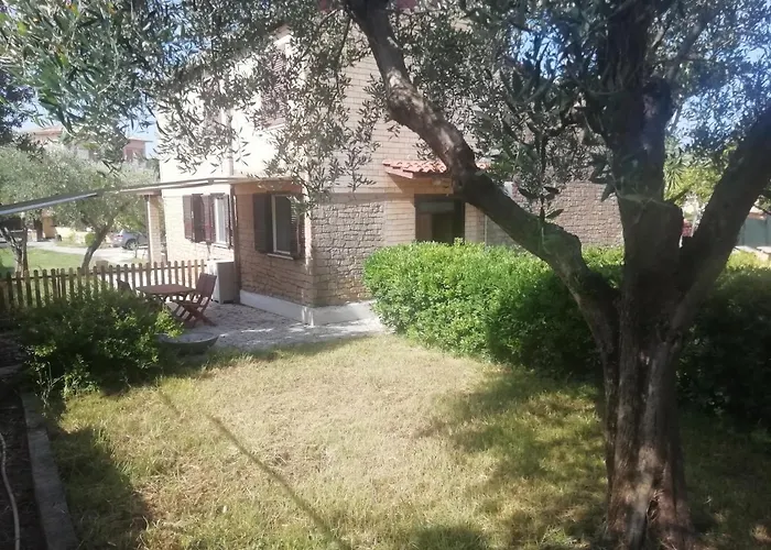 Monolocali e stanze in Villa a 350 mt spiaggia libera Lido delle Sirene