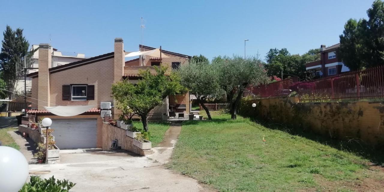 Monolocali E Stanze In A 350 Mt Libera Lido Delle Sirene Affittacamere 2*
