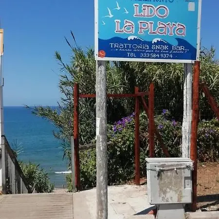 Villa Giuliana Stanze Con Bagno Interno In Villa A 350 Mt Spiaggia Libera Lido Delle Sirene Anzio Extérieur photo