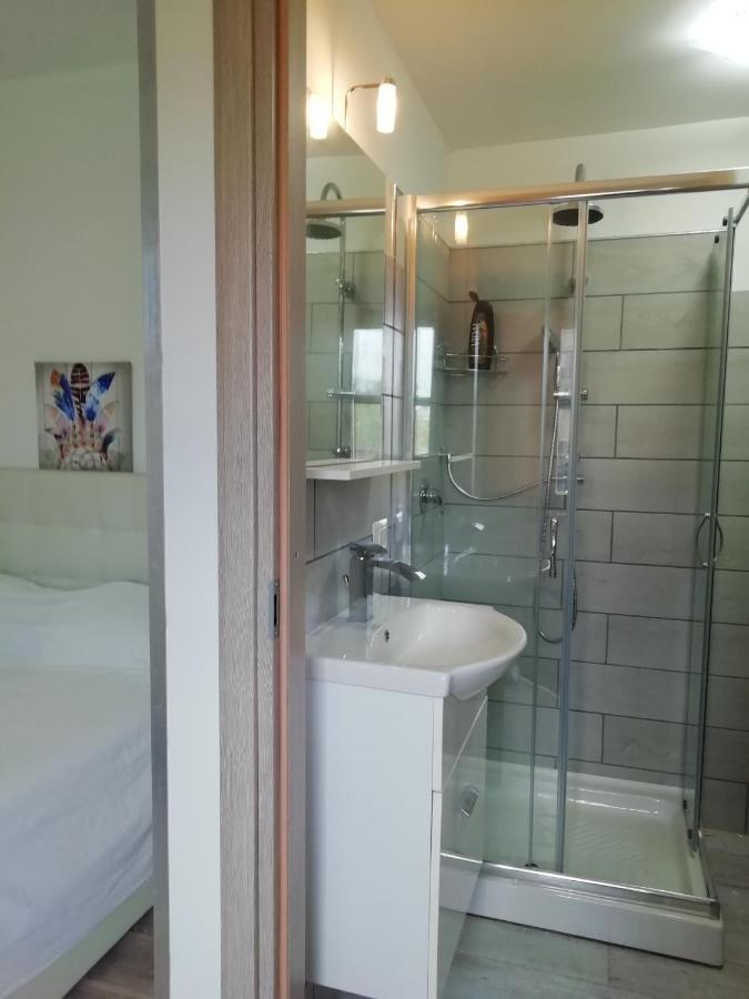 Giuliana Stanze Con Bagno Interno In A 350 Mt Spiaggia Libera Lido Delle Sirene Guest house 2*