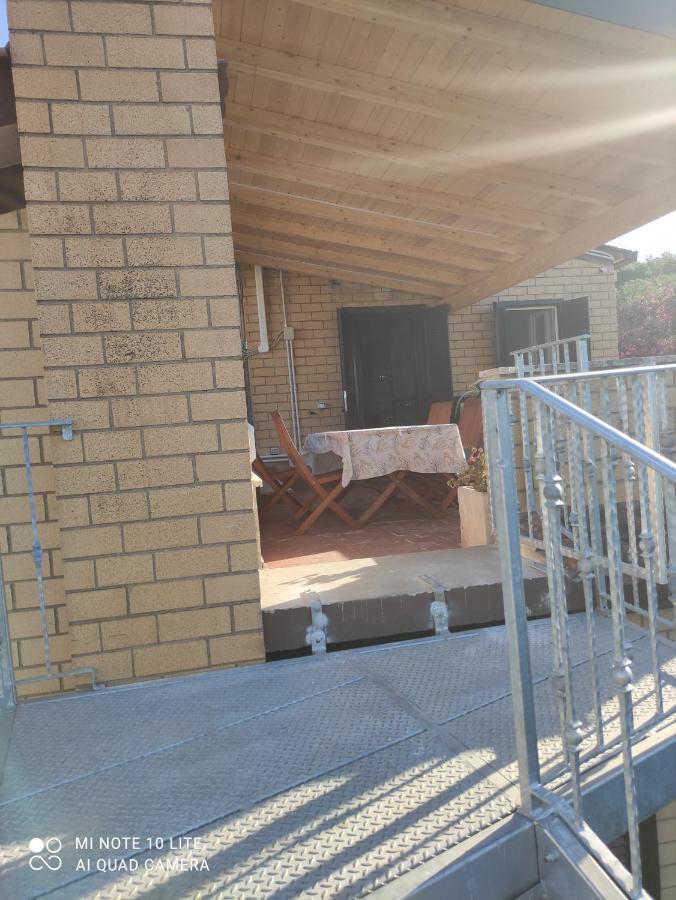 Giuliana Stanze Con Bagno Interno In A 350 Mt Spiaggia Libera Lido Delle Sirene