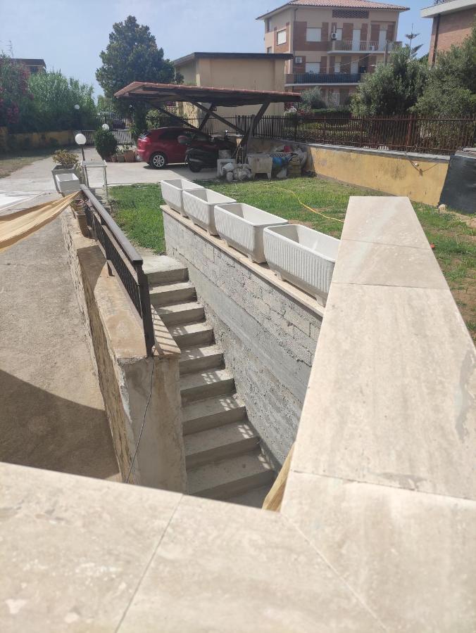 Giuliana Stanze Con Bagno Interno In A 350 Mt Libera Lido Delle Sirene Anzio